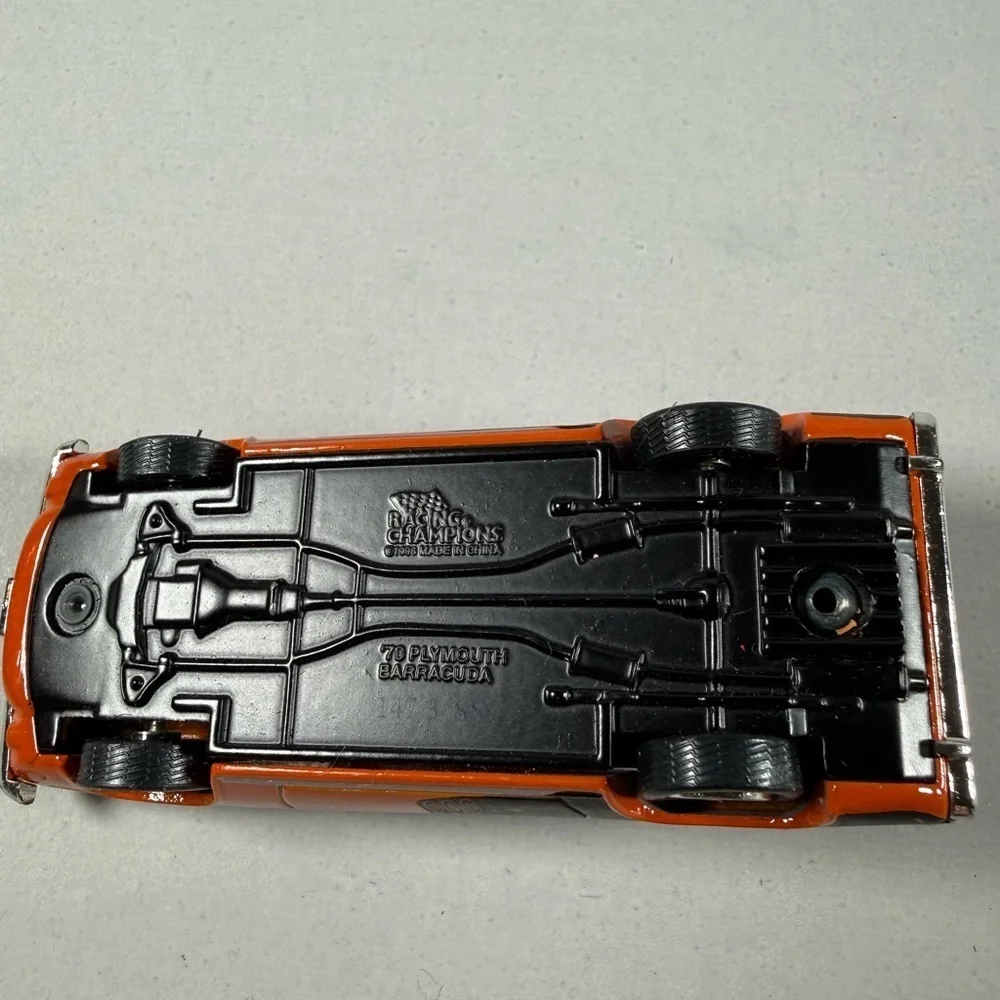 Racing Champions 1970 Plymouth Barracuda 1:64 Die-Cast